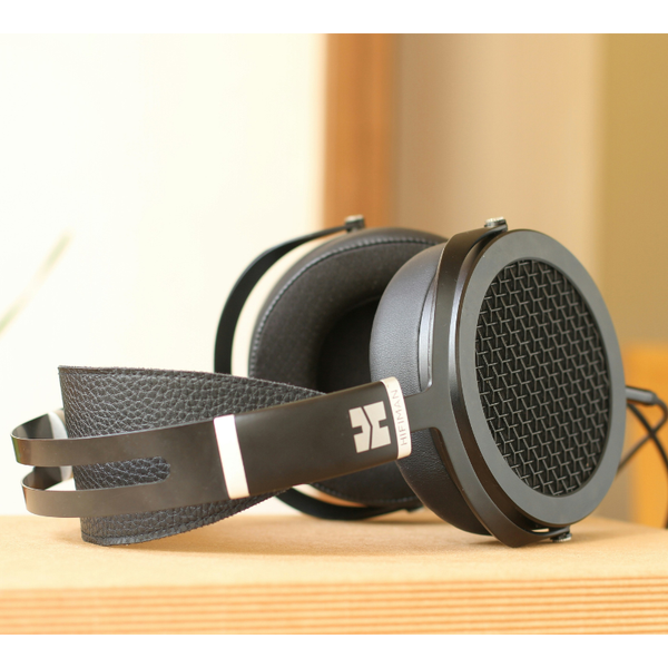Evaluating Sound Isolation: What Are the Disadvantages of Closed Back Headphones?